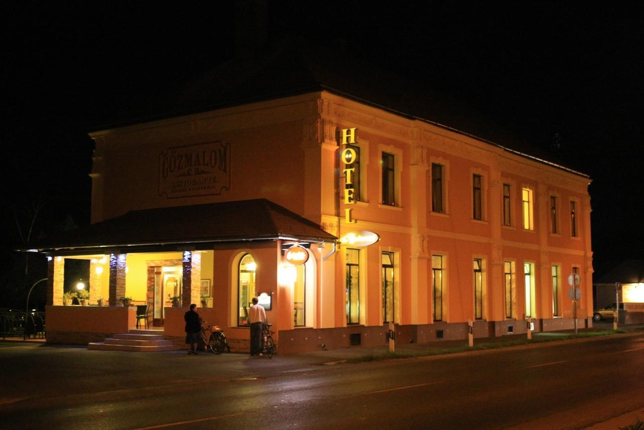 Bed and Breakfast Gozmalom Etterem Es Panzio Körmend Exterior foto
