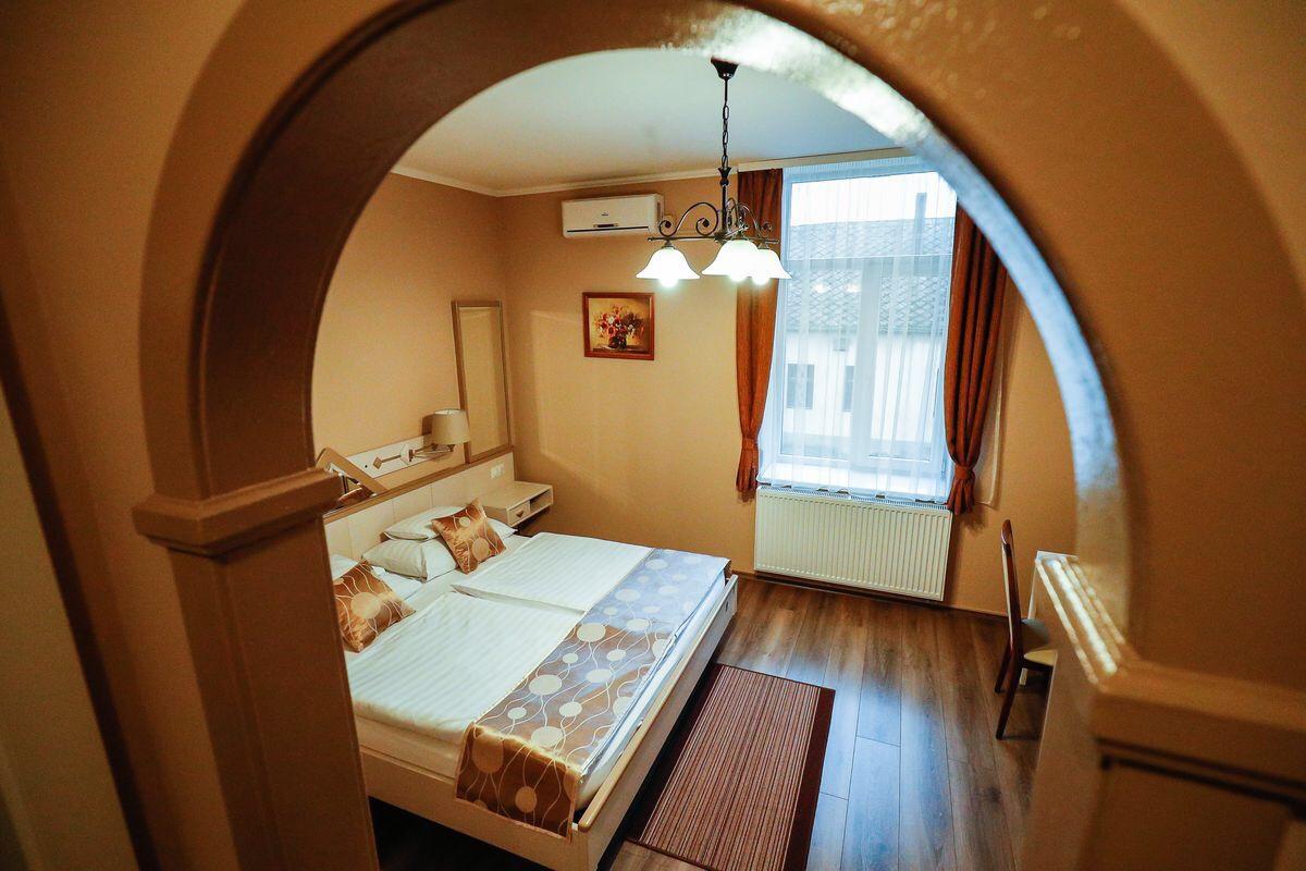 Bed and Breakfast Gozmalom Etterem Es Panzio Körmend Exterior foto