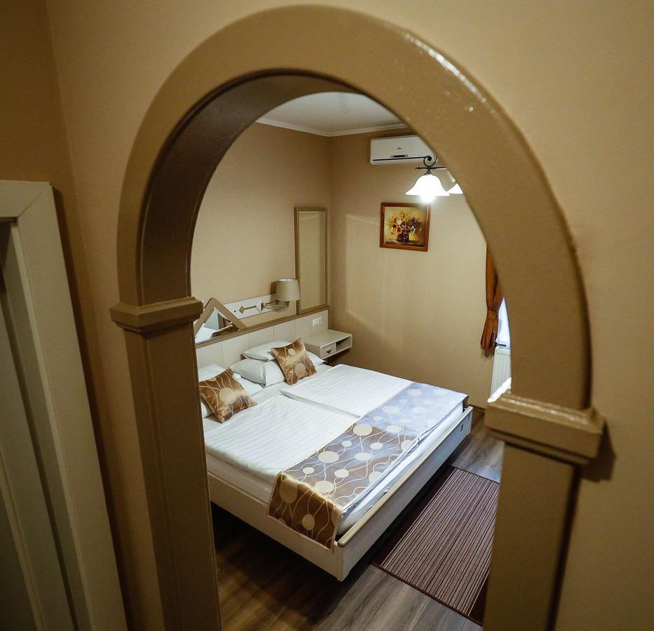 Bed and Breakfast Gozmalom Etterem Es Panzio Körmend Exterior foto