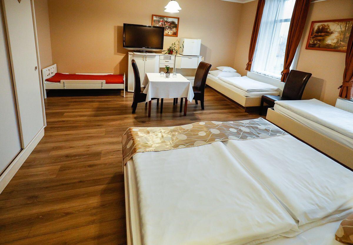 Bed and Breakfast Gozmalom Etterem Es Panzio Körmend Exterior foto